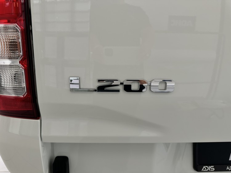НОВИЙ L200 2.4 TD MT 4WD INVITE 2026