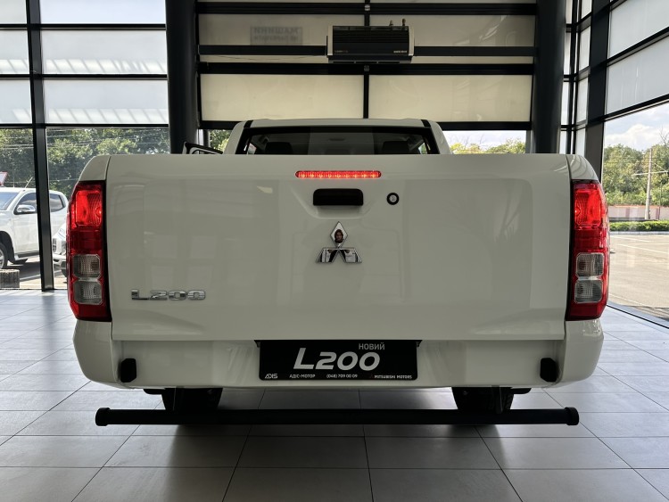 НОВИЙ L200 2.4 TD MT 4WD INVITE 2026