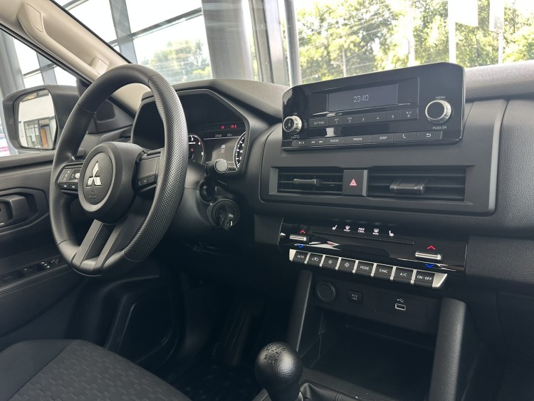 НОВИЙ L200 2.4 TD MT 4WD INVITE 2026