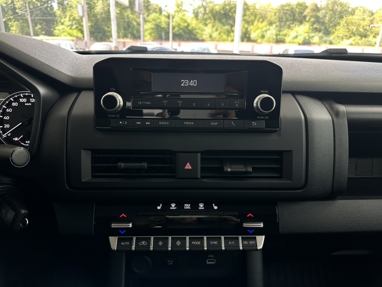 НОВИЙ L200 2.4 TD MT 4WD INVITE 2026