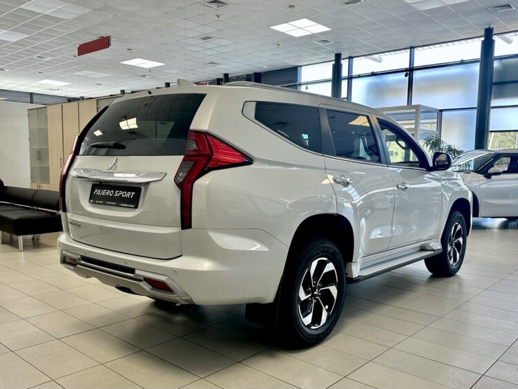 PAJERO SPORT 3.0 8AT 4WD ULTIMATE 2026