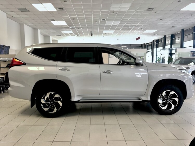 PAJERO SPORT 3.0 8AT 4WD ULTIMATE 2026