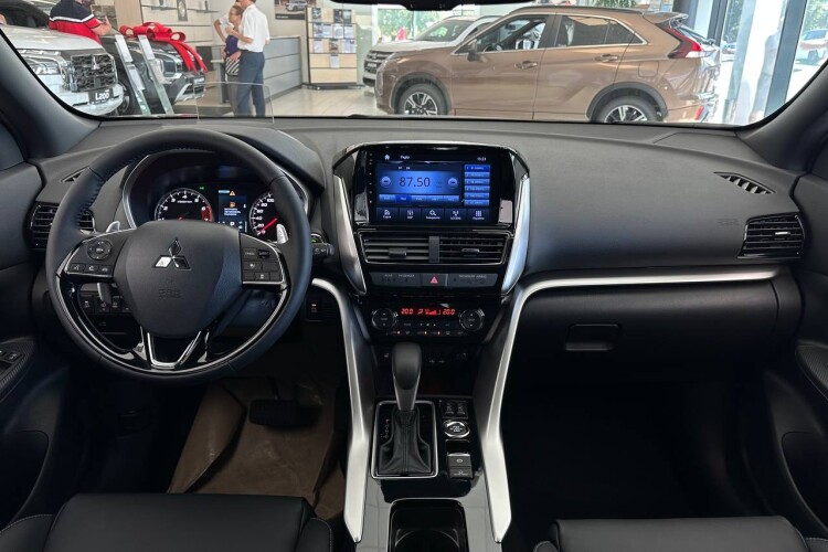 Mitsubishi ECLIPSE CROSS 2025 ULTIMATE 1.5 CVT 4WD EURO6