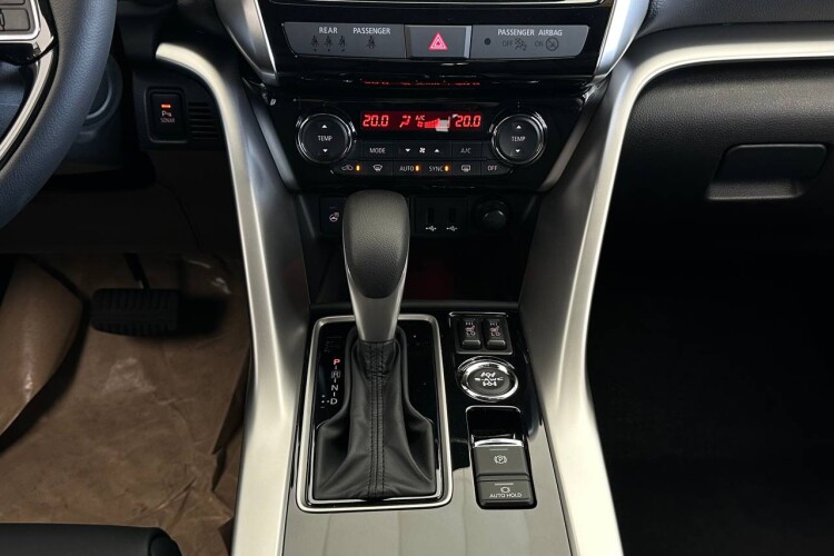 Mitsubishi ECLIPSE CROSS 2025 ULTIMATE 1.5 CVT 4WD EURO6