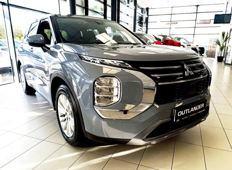 Mitsubishi OUTLANDER INTENSE 2.5 CVT 4WD