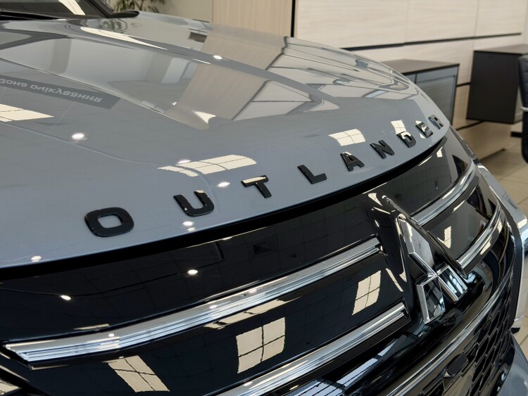 MITSUBISHI OULANDER INTENSE 2.5 CVT 4WD