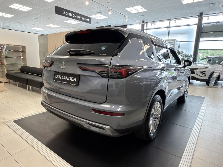 MITSUBISHI OULANDER INTENSE 2.5 CVT 4WD