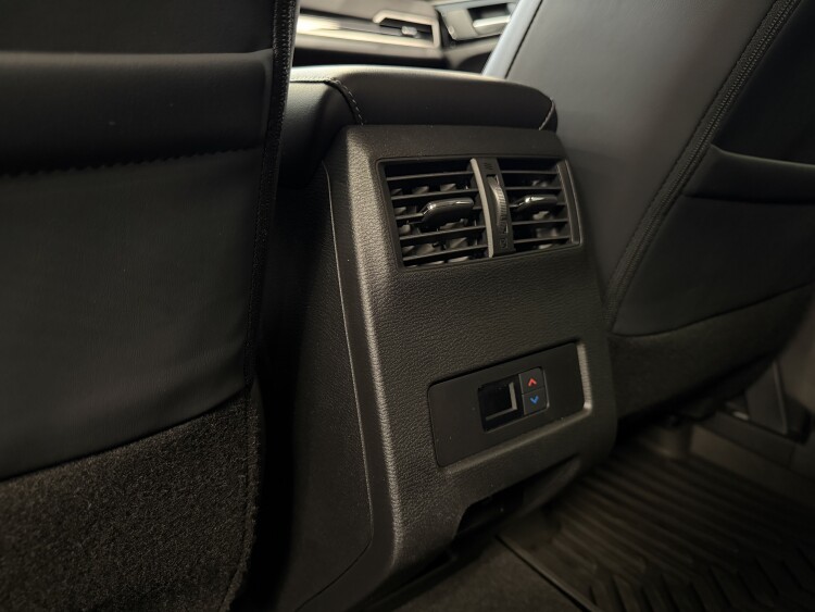 MITSUBISHI OULANDER INTENSE 2.5 CVT 4WD