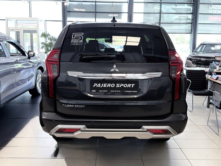 MITSUBISHI PAJERO SPORT ULTIMATE 3.0V6 8AT 4WD