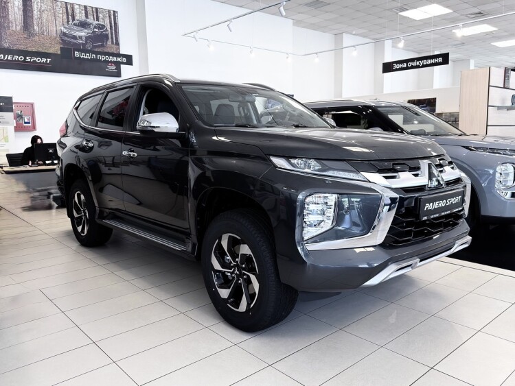 MITSUBISHI PAJERO SPORT ULTIMATE 3.0V6 8AT 4WD