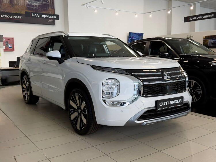 MITSUBISHI OULANDER ULTIMATE 2.5 CVT 4WD