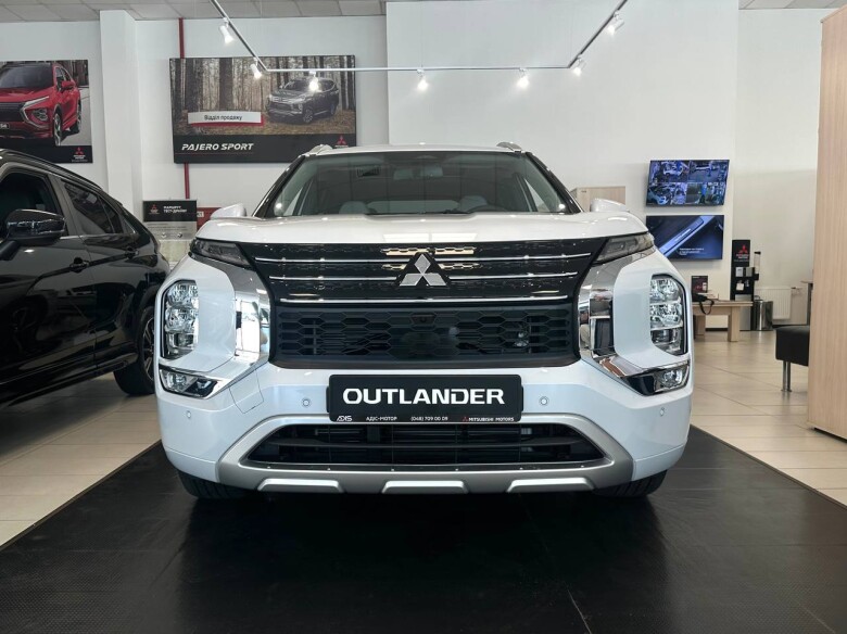 Mitsubishi OUTLANDER ULTIMATE 2.5 CVT 4WD